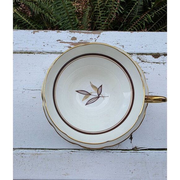 Vintage Taylor & Kent Bone China Teacup & Saucer With Gold Trim & Leaf Design - Picture 3 of 6